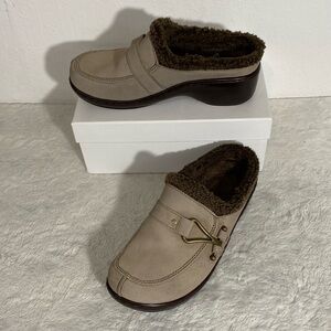 Klogs Suede Sherpa Lined Mules Women’s Size 8M Slip Resistant